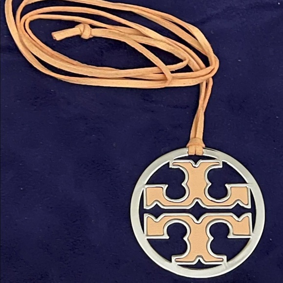 Authentic Tory Burch Silver & Coral Leather Logo With Coral Leather Necklace - Picture 3 of 11